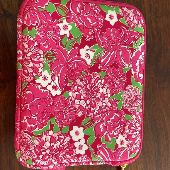 Lilly Pulitzer iPad sleeve - Picture 2 of 3